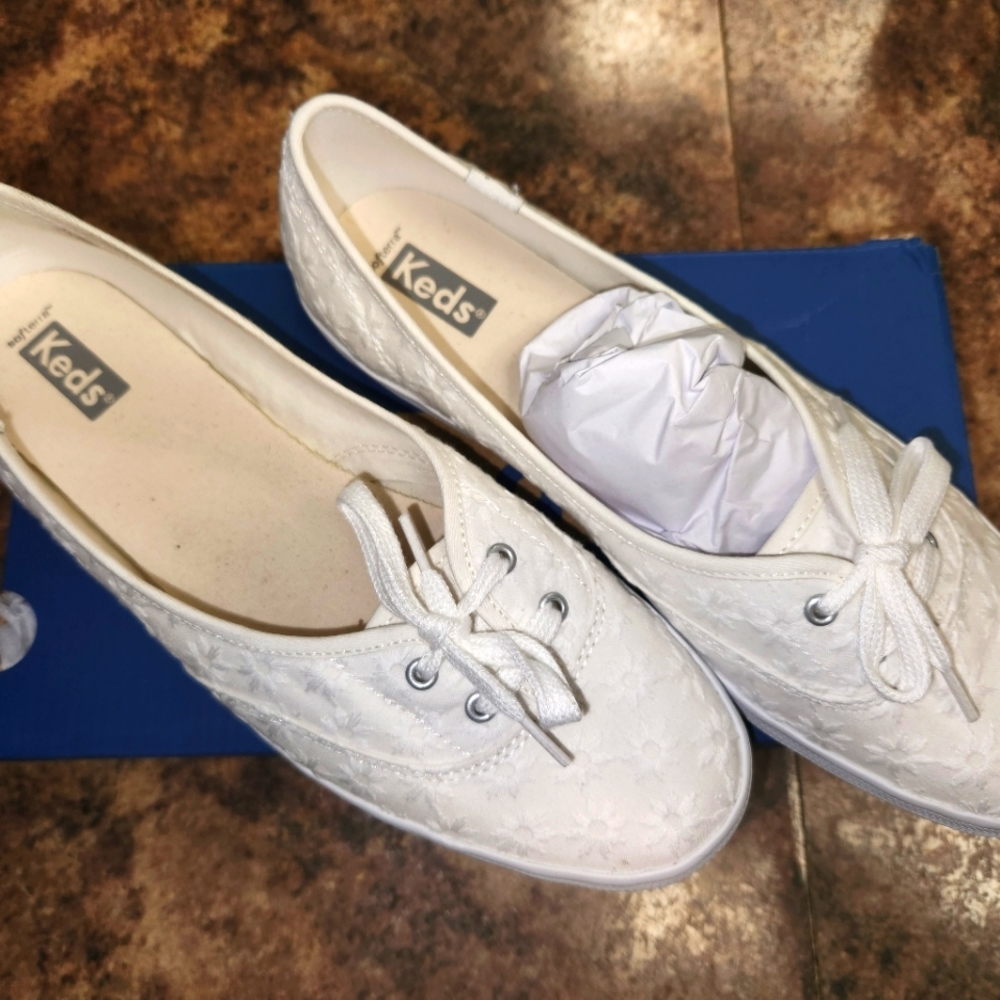 Mini Eyelet Keds